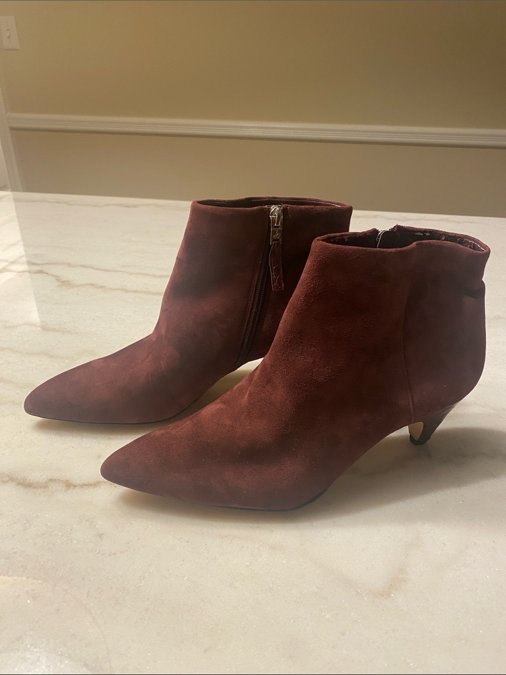 Sam Edelman Lucy Bootie Pointed-Toe kitten heels Burgundy Red Suede Ankle Bootie